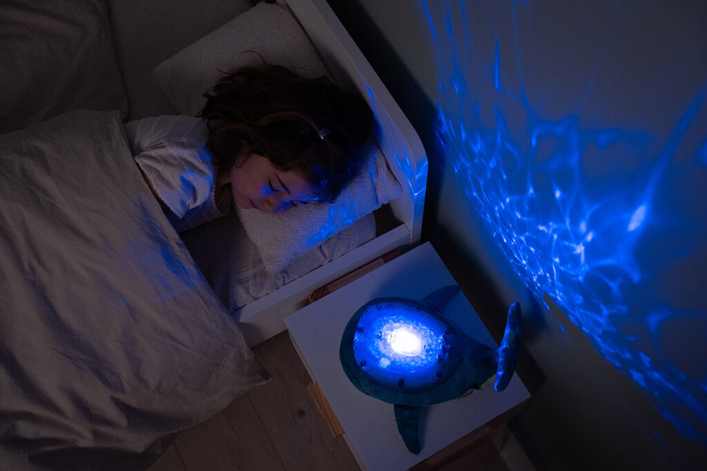 glowne-projektor-z-pozytywka-wieloryb-niebiesk